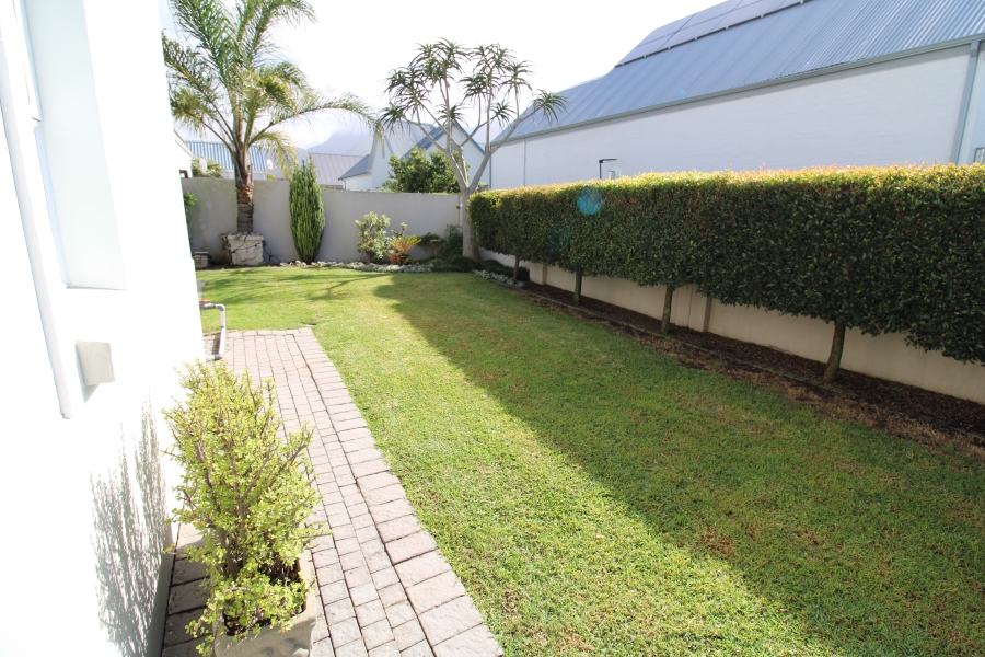 3 Bedroom Property for Sale in Kingswood Golf Estate Western Cape
